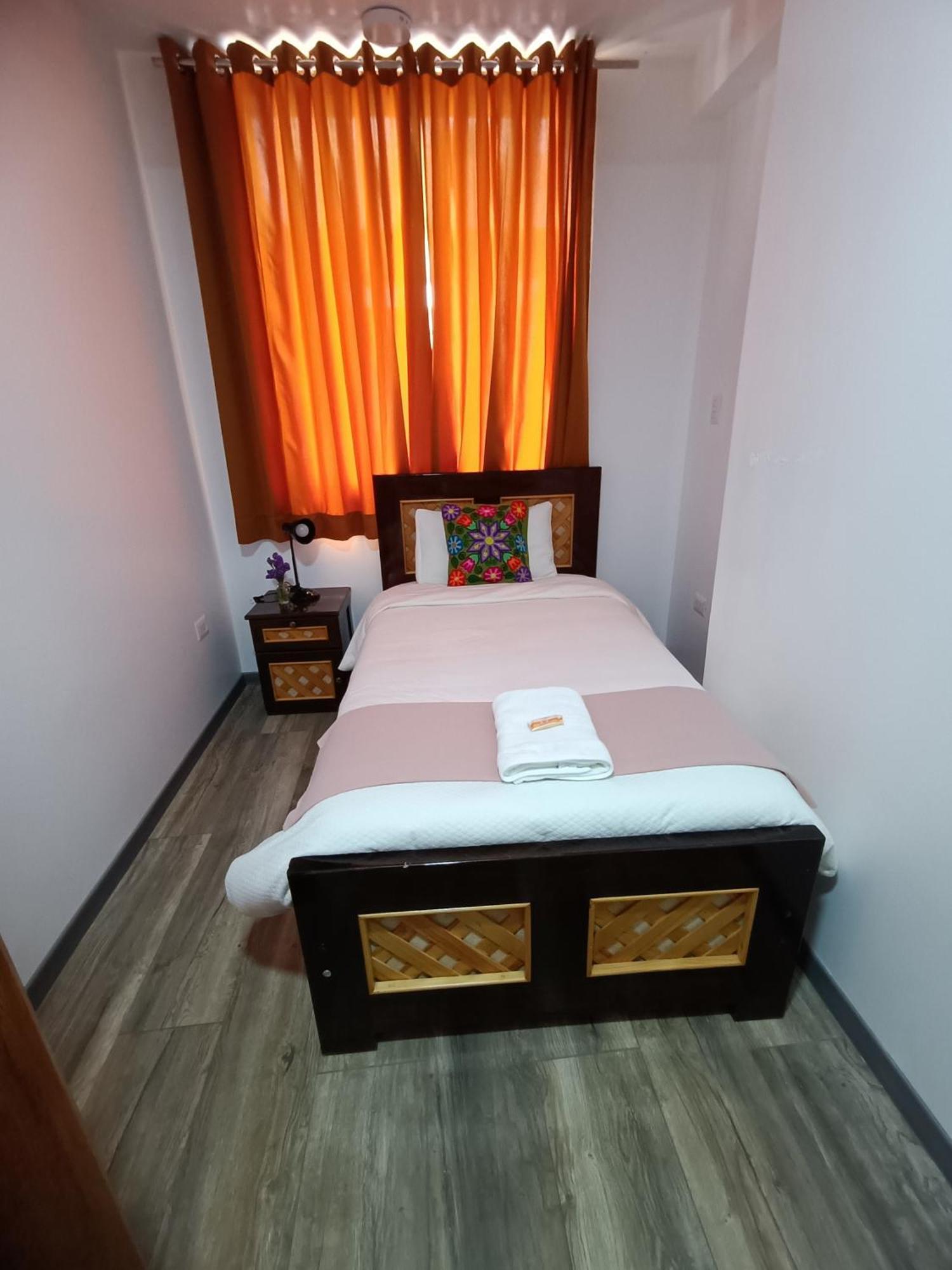 Hotel Qente Wings Ollantaytambo Esterno foto